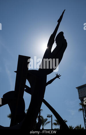 Alfredo Lanz Skulptur am Strand Barceloneta, Barcelona, Spanien Stockfoto