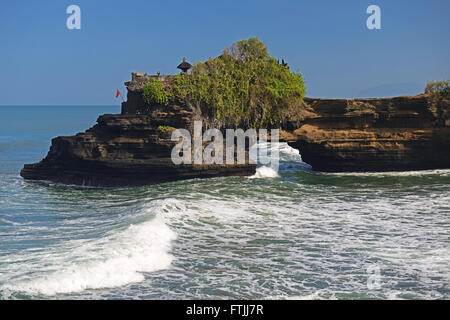 Meerestempel Pura Batu Bolong, Schwestertempel des Pura Tanah Lot, Bali, Indonesien Stockfoto