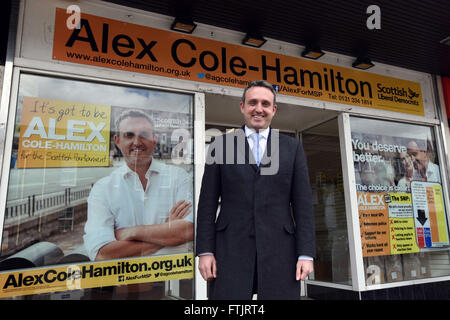 Edinburgh, Schottland, Vereinigtes Königreich, 29, März 2016. Alex Cole-Hamilton, schottischen Liberaldemokraten Kandidat für Edinburgh West, vor seinem Wahlkreisbüro abgebildet, wie er für Wahlen zum schottischen Parlament, Credit Kampagnen: Ken Jack / Alamy Live News Stockfoto