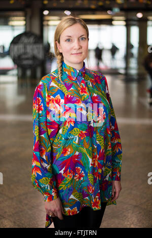 Berlin, Deutschland. 29. März 2016. Künstlerin Rebecca Louise Law posiert für ein Foto in Berlin, Deutschland, 29. März 2016. Foto: GREGOR FISCHER/DPA/Alamy Live-Nachrichten Stockfoto