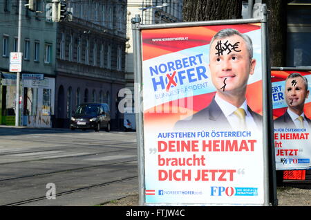 Wien, Österreich. 29. März 2016. Angesichts der unverhältnismäßig vielen Vandalismusakte gegen Wahlkampfplakate des liberalen Bundespräsidenten Ing Norbert Hofer, die FPÖ hat Anklage gegen unbekannte Täter erhoben." Norbert Hofer Kandidat für die Freiheitspartei Osterreichs für den Bundespräsidenten. Kredit: Franz Perc/Alamy Live News Stockfoto