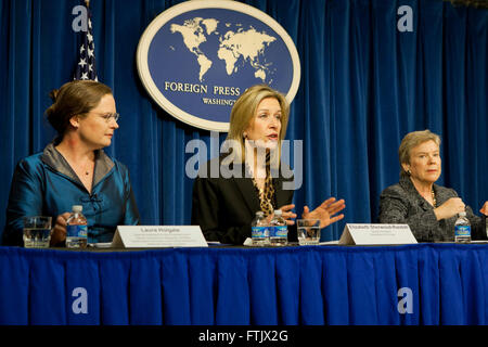 Washington, DC, USA. 29. März, 2016. Multi-abteilung Briefing in der Vorschau der 2016 Nuclear Security Summit statt, später in dieser Woche in Washington, DC gehalten zu werden. Referenten sind Laura Holgate, Spezielle, Assistent des Präsidenten, Elizabeth Sherwood-Randall, Stellvertretende Staatssekretärin, Abteilung Energie, Rose Gottemeller, Außenministerium, und Huban Gowadia, Direktor, inländischen Nukleare Erkennung, Abteilung Innere Sicherheit. Credit: B Christopher/Alamy leben Nachrichten Stockfoto