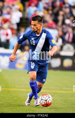 Columbus, Ohio, USA. 29. März 2016. Guatemala nach vorn Stefano Cincotta (18) während die 2018 FIFA World Cup Russland-Qualifier match zwischen US-Männer Nationalmannschaft und Guatemala im MAPFRE-Stadion in Columbus OH. USA 4 - Guatemala 0 nach der regulären Spielzeit. Bildnachweis: Cal Sport Media/Alamy Live-Nachrichten Stockfoto