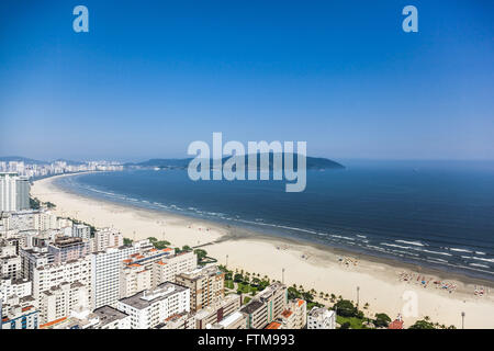 Luftaufnahme von Gebäuden auf der Uferpromenade und Strand Stockfoto