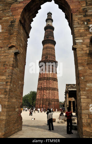 Qutub Minar - das höchste Minarett der Ziegel in der Welt in Neu Delhi Stockfoto