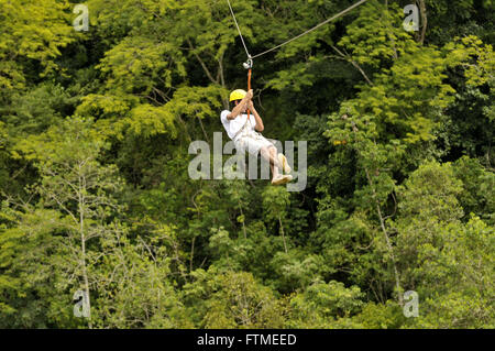 Zipline an natürlichen Stadtpark Sucuriu springen Stockfoto