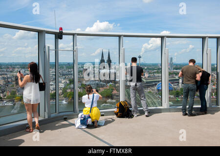 Köln, Deutz, Panoramaterrasse des Köln-Triangle in Deutz, einzigartiger Blick vom KölnTrianglePanorama Stockfoto