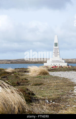 Royal Fleet Auxillary Services Denkmal für Crew von Sir Galahad und Sir Tristram bei Bluff Cove, East Falkland, Falkland-Inseln Stockfoto