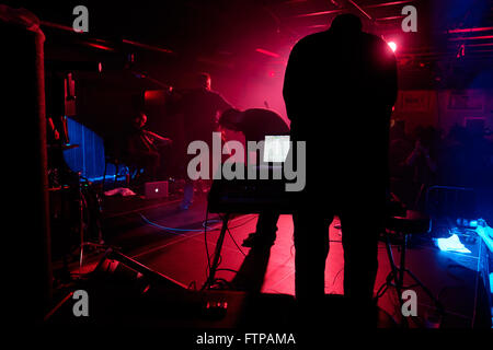 EUGENE, OR - 26. März 2016: Instrumentalen Postrock-Band führt das Patch von Sky in der HiFi-Music-Hall in Eugene, Oregin, USA Stockfoto