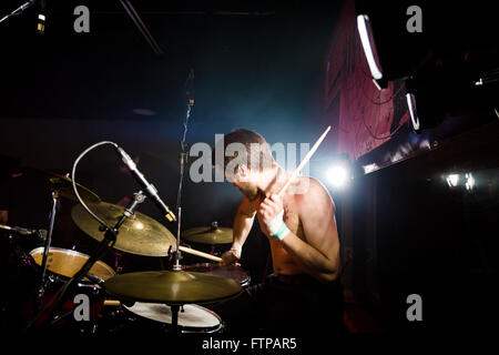 EUGENE, OR - 26. März 2016: Instrumentalen Postrock-Band führt das Patch von Sky in der HiFi-Music-Hall in Eugene, Oregin, USA Stockfoto