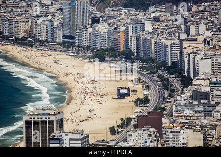 Blick auf Copacabana Strand von Morro Pao de Acucar - Südstadt Stockfoto