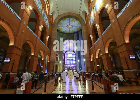 Messe in der Basilika Nova im nationalen Heiligtum unserer lieben Frau von Aparecida Stockfoto