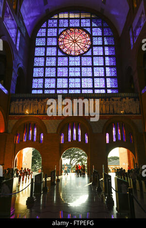 Glasmalerei in neuen Basilika nationaler Schrein unserer lieben Frau von Aparecida Stockfoto