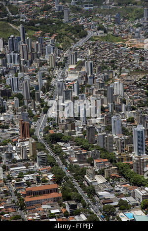 Luftaufnahme der Stadt mit Our Lady of Mount Carmel Avenue Nachbarschaften geteilt Stockfoto