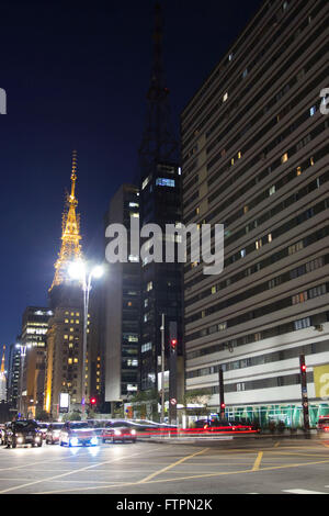 Verkehr auf der Avenida Paulista in der Ecke zur Avenida Brigadeiro Luiz Antonio Stockfoto