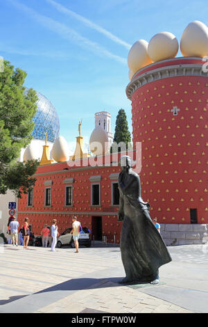 Das beeindruckende Dali Theater-Museum, mit surrealistischen Schöpfungen Salvador Dalí, in Figueres, Katalonien, Costa Brava, Spanien Stockfoto