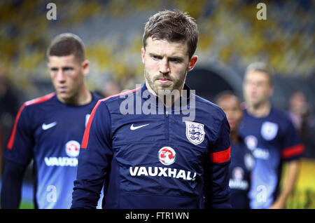 Kiew, UKRAINE - 9. September 2013: Michael Carrick Englands blickt auf während der Trainingseinheit bei NSC Olympiastadion vor FIFA WM 2014 Qualifikation Spiel gegen die Ukraine Stockfoto