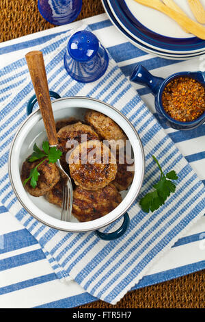 Kleines Fleisch Schnitzel oder Würstchen-Pastetchen Stockfoto