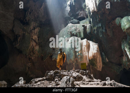 Tam Chom Phon Höhle in Ratchaburi, Thailand Stockfoto