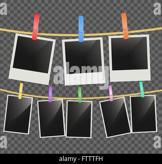 Leere Bilderrahmen am Seil mit hölzernen Wäscheklammern auf transparenten Hintergrund. Vektor Stock Vektor