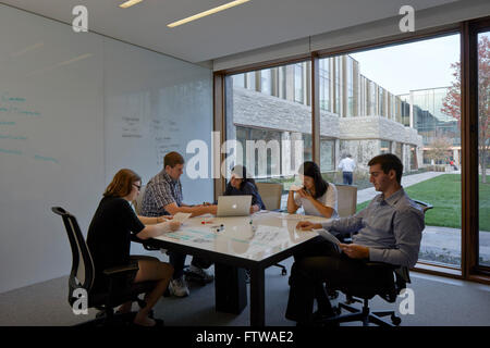 Studienraum. Ivey Business School, London, Großbritannien. Architekt: Hariri Pontarini Architects, 2013. Stockfoto