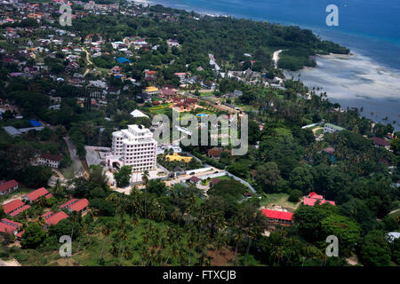 Luftaufnahme der Wohn Aera und Hotels in der Nähe von Stone Town, Zanzibar. Stockfoto