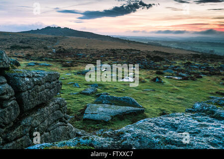 Panoramablick über Sonnenuntergang in Dartmoor National Park UK Stockfoto