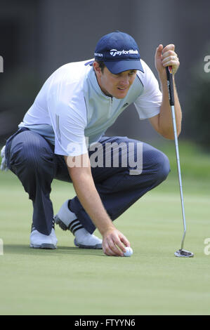 Orlando, Florida, USA. 26. März 2009. Justin Rose reiht sich ein Putt auf Loch 15 in der ersten Runde der Arnold Palmer Invitational im Bay Hill Club und Lodge am 26. März 2009 in Orlando, Florida. ZUMA Press/Scott A. Miller © Scott A. Miller/ZUMA Draht/Alamy Live-Nachrichten Stockfoto