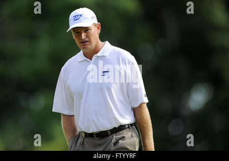 Chaska, MN, Vereinigte Staaten von Amerika. 13. August 2009. Ernie Els (RSA) in der ersten Runde der 2009 PGA Championship Hazeltine National Golf Club auf 13. August 2009 in Chaska, MN. ZUMA Press/Scott A. Miller © Scott A. Miller/ZUMA Draht/Alamy Live-Nachrichten Stockfoto