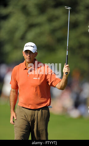 Chaska, MN, Vereinigte Staaten von Amerika. 14. August 2009. Tom Lehman (USA) reagiert auf ein gemacht Putt in der zweiten Runde der 2009 PGA Championship im Hazeltine National Golf Club am 14. August 2009 in Chaska, MN. ZUMA Press/Scott A. Miller © Scott A. Miller/ZUMA Draht/Alamy Live-Nachrichten Stockfoto