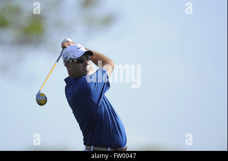 26. März 2009 abschlägt - Orlando, Florida, USA - Stewart Cink am 15. Loch in der ersten Runde der Arnold Palmer Invitational im Bay Hill Club und Lodge am 26. März 2009 in Orlando, Florida.         ZUMA Press/Scott A. Miller (Kredit-Bild: © Scott A. Miller über ZUMA Draht) Stockfoto