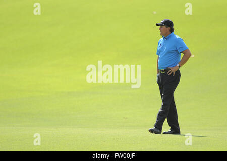 Decatur, Georgia, Vereinigte Staaten von Amerika. 27. Sep, 2009. Phil Mickelson (USA) auf dem neunten Loch Fairway während der Endrunde der PGA Tour Championship die Abschlussveranstaltung des FedEx Cup 2009 im East Lake Golf Club am 27. September 2009 in Decatur, Georgia ZUMA Press/Scott A. Miller © Scott A. Miller/ZUMA Draht/Alamy Live News Stockfoto