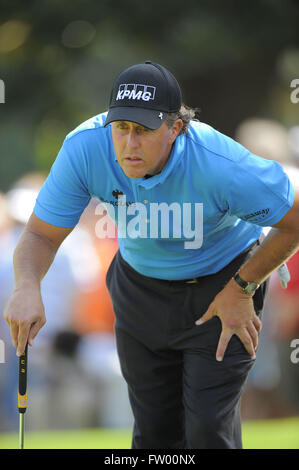 Decatur, Georgia, Vereinigte Staaten von Amerika. 27. Sep, 2009. Phil Mickelson (USA) am ersten Loch in die letzte Runde der PGA Tour Championship die Abschlussveranstaltung des FedEx Cup 2009 im East Lake Golf Club am 27. September 2009 in Decatur, Georgia ZUMA Press/Scott A. Miller © Scott A. Miller/ZUMA Draht/Alamy Live News Stockfoto