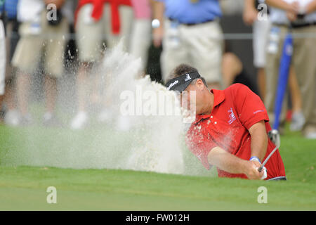 Decatur, Georgia, Vereinigte Staaten von Amerika. 26. September 2009. Kenny Perry (USA) Hits aus dem Bunker in der dritten Runde der PGA Tour Championship die Abschlussveranstaltung des FedEx Cup 2009 im East Lake Golf Club am 26. September 2009 in Decatur, Georgia ZUMA Press/Scott A. Miller © Scott A. Miller/ZUMA Draht/Alamy Live News Stockfoto