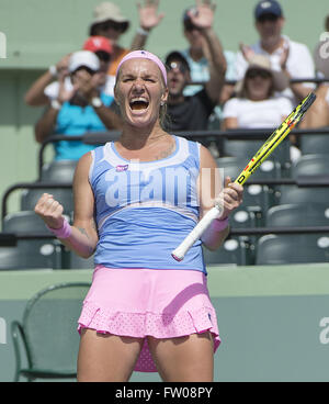 Key Biscayne, Florida, USA. 31. März 2016. SVETLANA KUZNETSOVA (RUS) feiert Sieg über T. Bacsinszky (SUI) 7-5, 6-3 in das Halbfinale bei den 2016 Miami Open im Crandon Tennis Center. Bildnachweis: Andrew Patron/ZUMA Draht/Alamy Live-Nachrichten Stockfoto