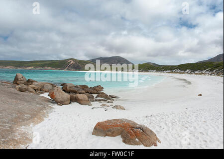 Hellfire Bay, rockt ein Strand mit Granit im Osten von Esperance, Western Australia Stockfoto