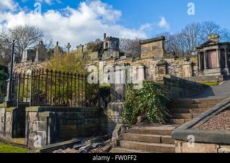 Ein Blick auf neue Calton Burial Ground in Edinburgh, Schottland. Stockfoto