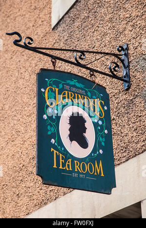 EDINBURGH, Schottland - 8. März 2016: Das Zeichen für Clarindas Tea Room in Edinburgh, am 8. März 2016. Stockfoto