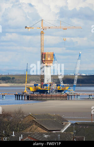 Mersey Gateway-Projekt - die neue Runcorn Widnes Bridgebeing über den Fluss Mersey von Westjordanland, Widnes konstruiert. Stockfoto