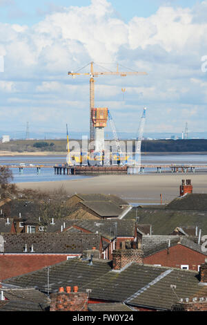 Mersey Gateway-Projekt - die neue Runcorn Widnes Bridgebeing über den Fluss Mersey von Westjordanland, Widnes konstruiert. Stockfoto