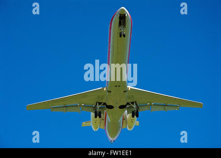 Arlington, Virginia, USA, 14. Oktober 2006 Flugzeuge fliegen in Reagan National AIrport in Arlington VA.  Bildnachweis: Mark Reinstein Stockfoto