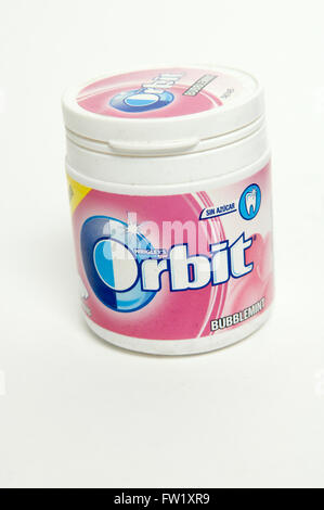 Orbit ist eine Marke von zuckerfreien Kaugummi von Wrigley Company. In den Vereinigten Staaten, wo es wieder im Jahr 2001 ins Leben gerufen wurde Stockfoto