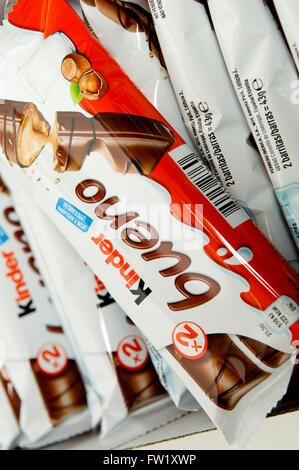 Kinder Bueno (kinder ist Deutsch für "Kinder", Bueno ist Spanisch für "gut" oder "lecker") Stockfoto