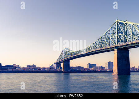 Jacques-Cartier Brücke in Montreal, bei Sonnenuntergang Stockfoto