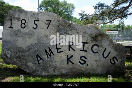 Americus, Kansas, USA, 14. Juni 2014 Americus ist eine Stadt in Lyon County, Kansas, Vereinigte Staaten von Amerika im Jahre 1857 gegründet.  Als der Volkszählung von 2010 war die Stadtbevölkerung 896. Es ist Teil des Emporia Micropolitan Statistical Area. Bildnachweis: Mark Reinstein Stockfoto