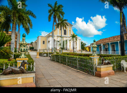 Park im zentralen Quadrat der Weltkulturerbe-Stadt Trinidad in Kuba Stockfoto