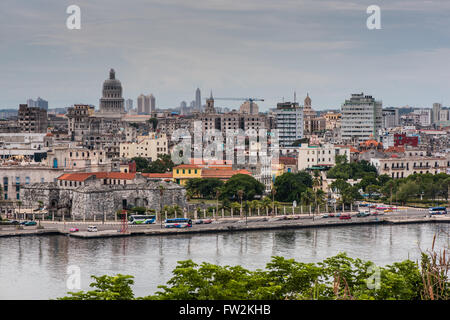 Havanna, Kuba - 27. September 2015: Blick über Kubas Hauptstadt Havanna von Morro Castle. Stockfoto