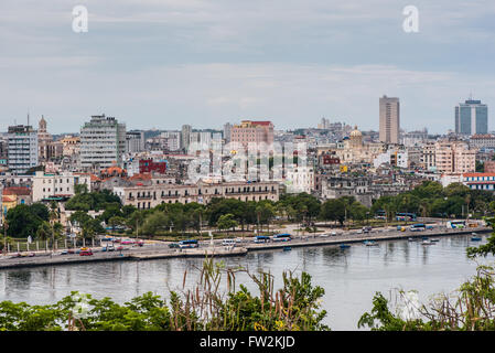 Havanna, Kuba - 27. September 2015: Blick über Kubas Hauptstadt Havanna von Morro Castle. Stockfoto