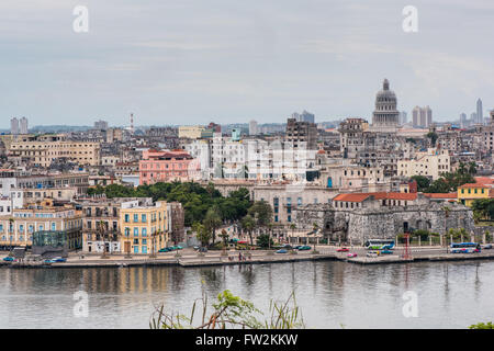 Havanna, Kuba - 27. September 2015: Blick über Kubas Hauptstadt Havanna von Morro Castle. Stockfoto