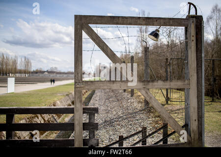 Zaun um die KZ-Gedenkstätte Dachau Stockfoto